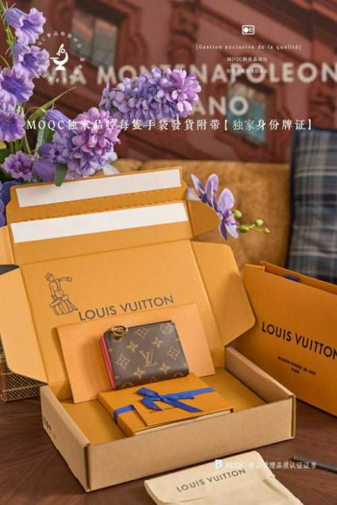 Picture of Louis Vuitton Wallets _SKUfw220573084fw